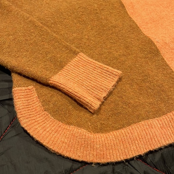 Madewell Crewneck Scalloped Sweater - Picture 3 of 6